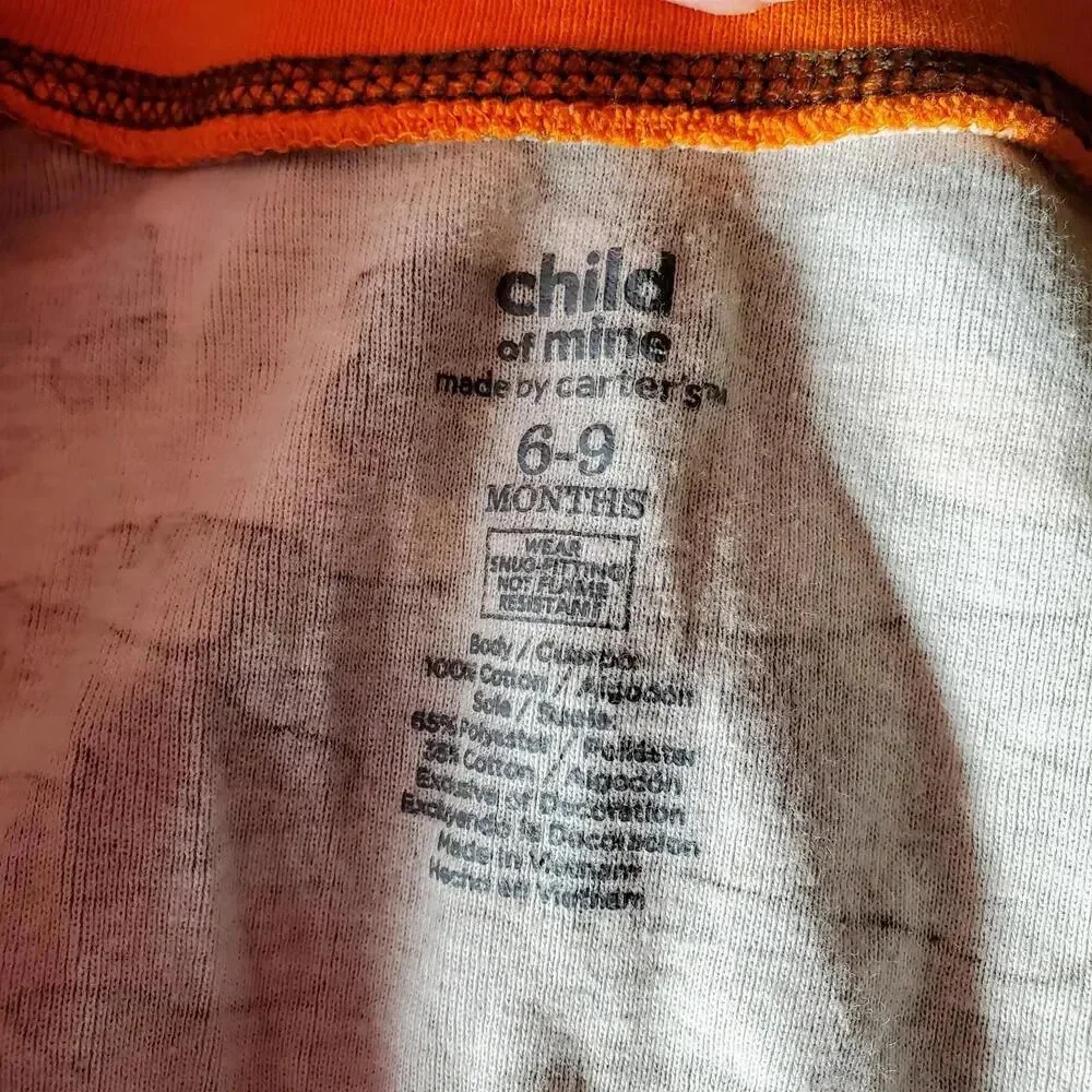 Child of Mine by Carter's Size 6-9m Green and Orange Camo Footed Sleeper GUC